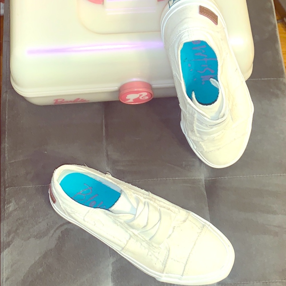 White blowfish sneakers